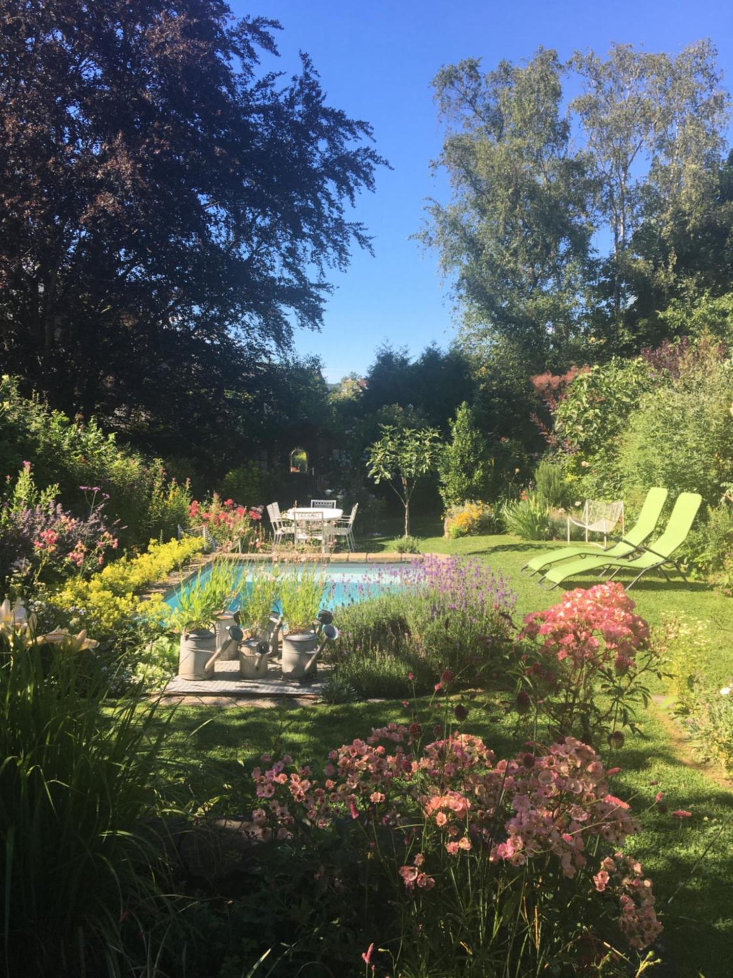 Le Jardin Des Miroirs